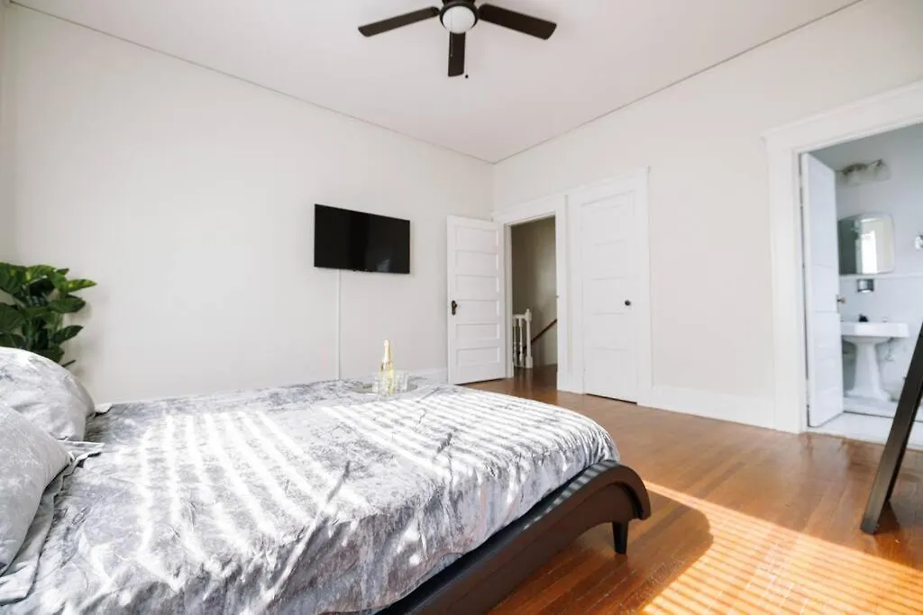 Beautiful 2Bed/Bath Modern Downtown Apartment Memphis